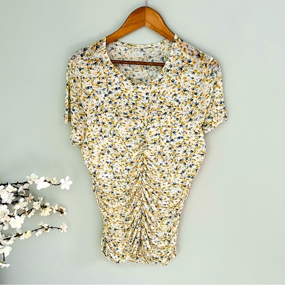 Torrid Ditsy Floral Mesh Ruhed Top NWT Size 1X - Picture 4 of 6